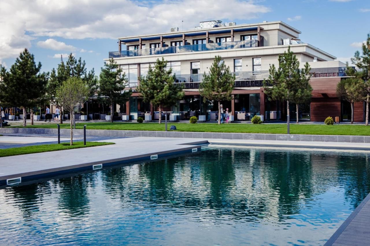 Отель Riviera Zoloche Resort & Spa Vishenki-4
